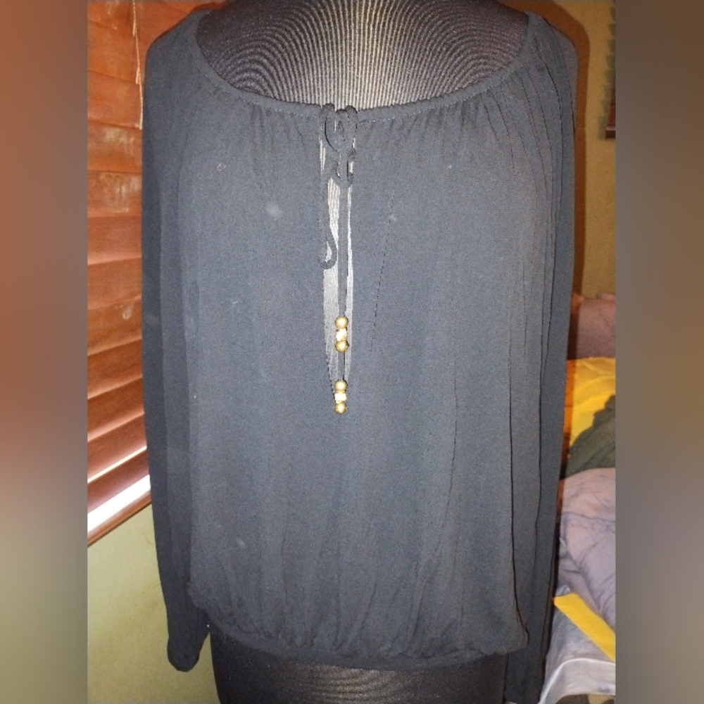 Gucci Cold Shoulder Top Size Medium